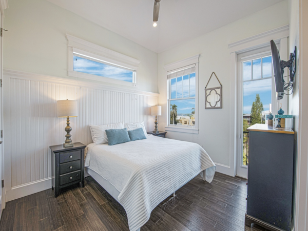 Anna Maria Island Beachfront 7 Bedroom Luxury Vacation Pool Home